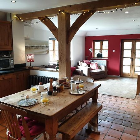 Delightful Cottage On The River Adur Close To Brighton & The Downs No Dogs Sorry Upper Beeding Extérieur photo
