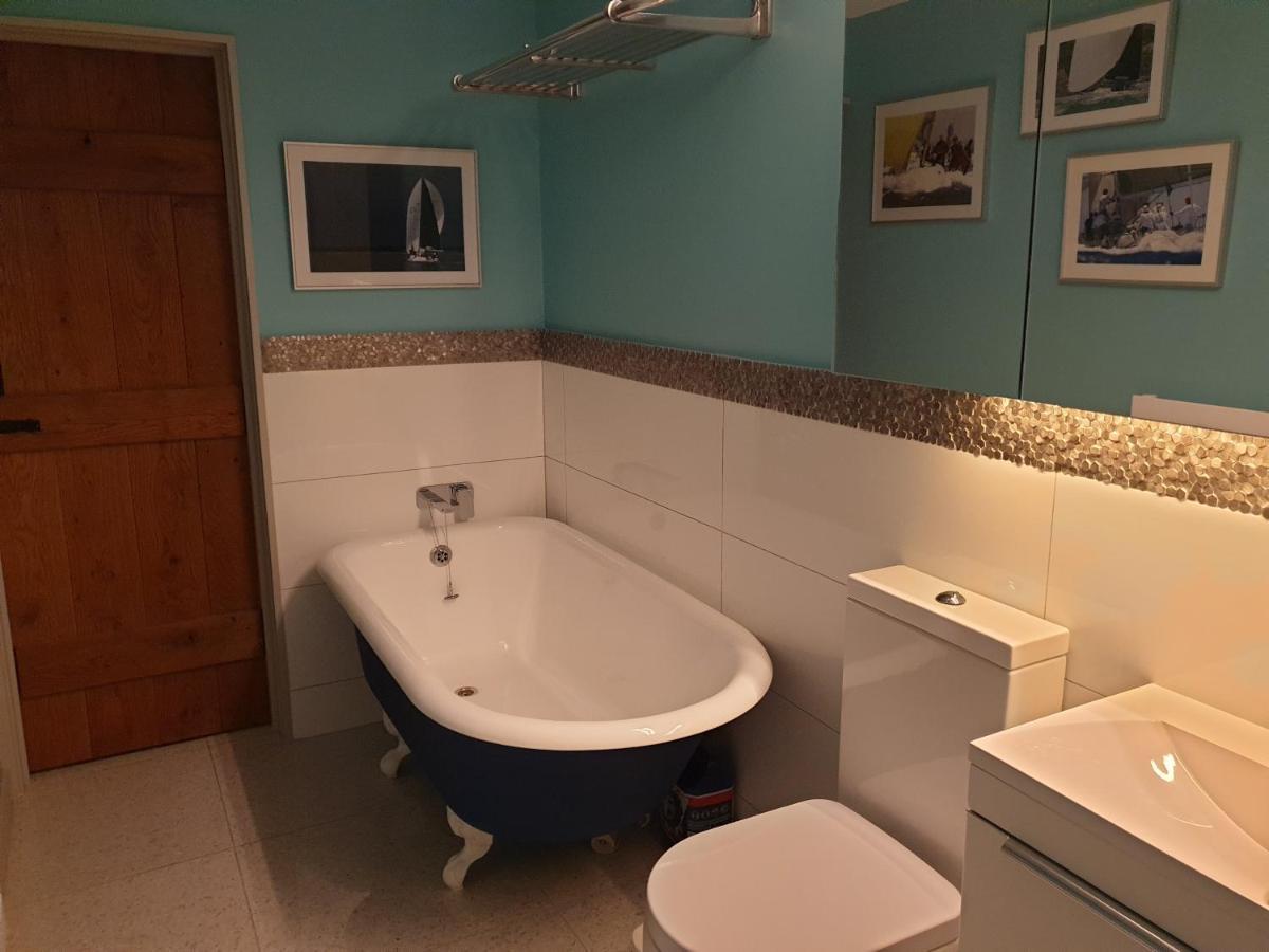 Delightful Cottage On The River Adur Close To Brighton & The Downs No Dogs Sorry Upper Beeding Extérieur photo