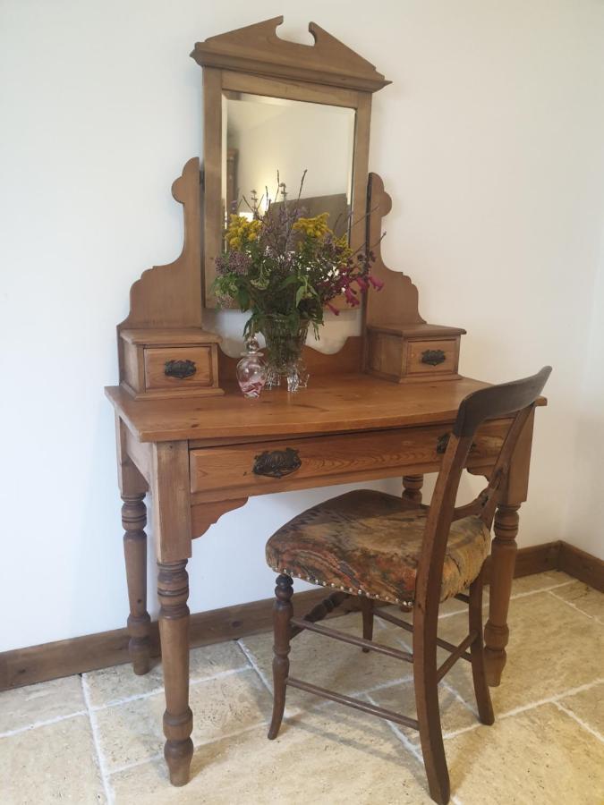 Delightful Cottage On The River Adur Close To Brighton & The Downs No Dogs Sorry Upper Beeding Extérieur photo