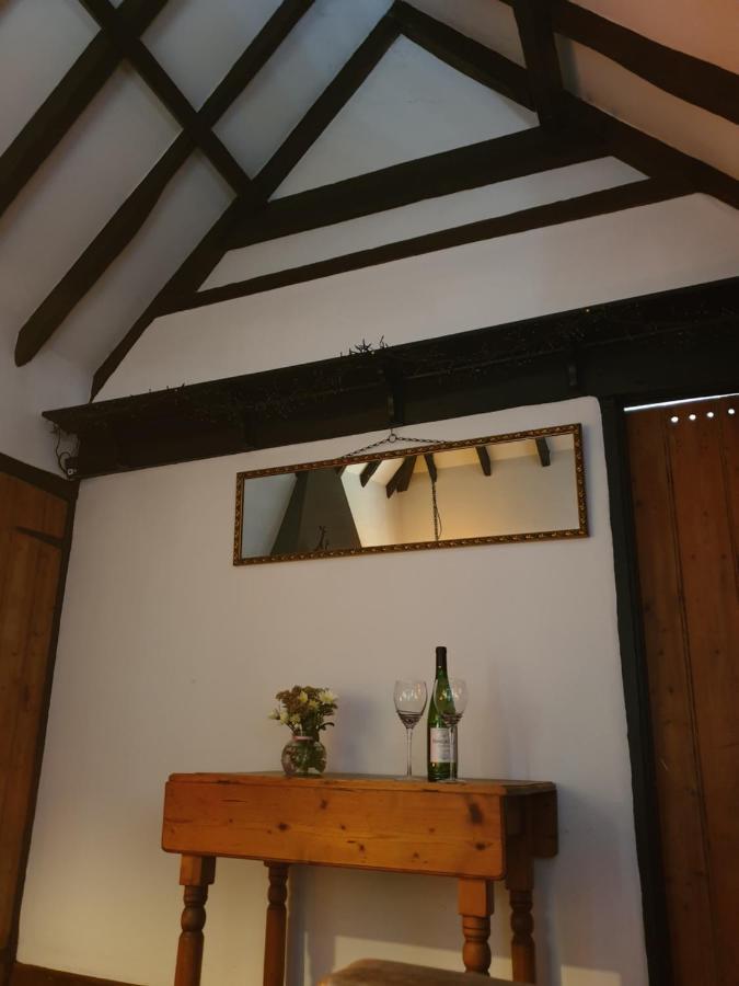 Delightful Cottage On The River Adur Close To Brighton & The Downs No Dogs Sorry Upper Beeding Extérieur photo